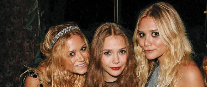 is elizabeth olsen related to mary kate and ashley